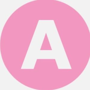 Meet your Posher, Adria